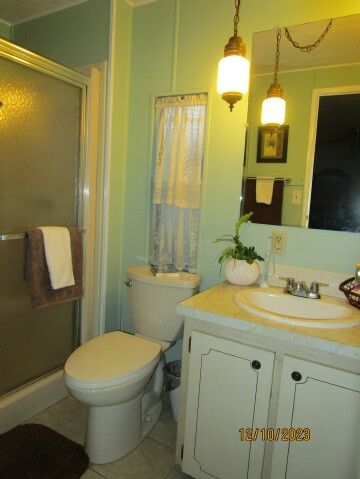 master ensuite, newer sink &faucet