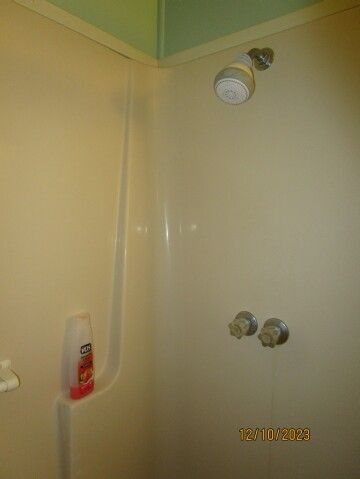 master shower surround