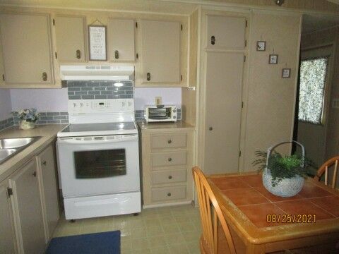 Frigidaire conv. oven, new vent hood