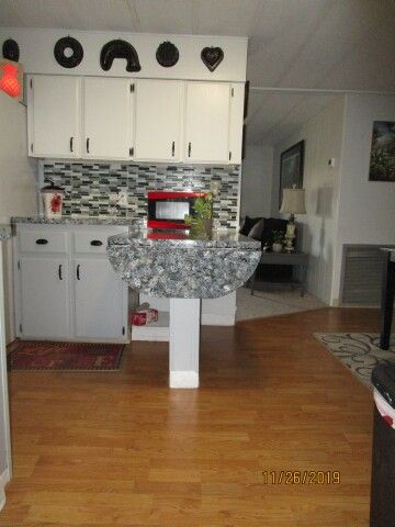 kitchen/dining entry