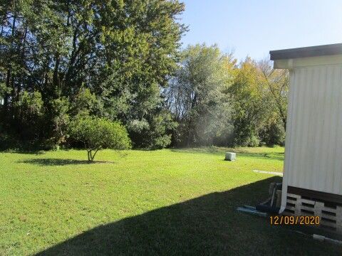 large perimeter yard