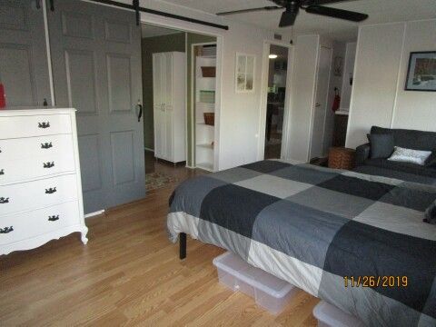 master br - entry to craft room/den