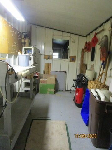 extra storage shed/workshop