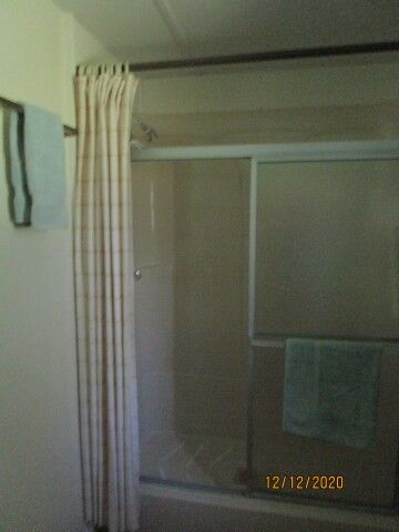 rear walk-in shower