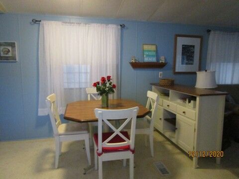 kitchen dinette, buffet divider