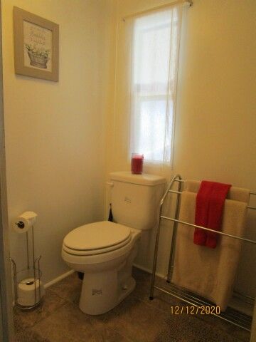 front bath, newer commode
