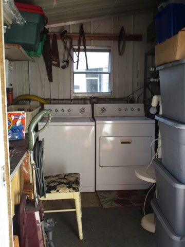 utility shed w/d
