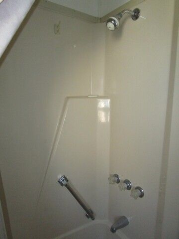 hall bath tub surround