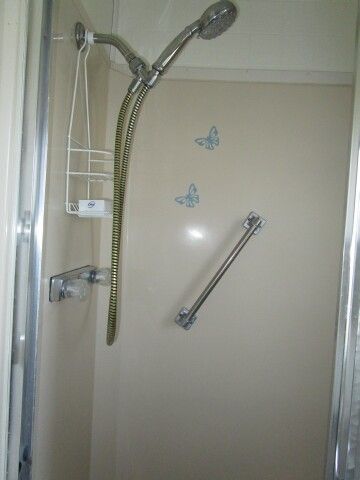 ensuite WI shower surround