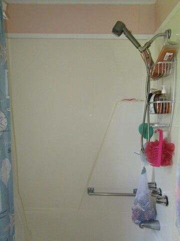 guest bath tub surround