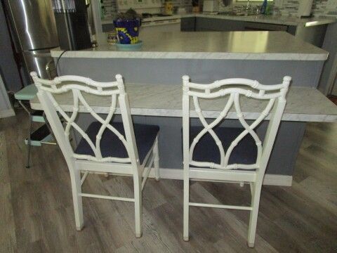 seating for 2 at breakfast island