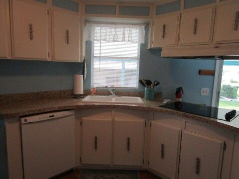 double porcelain sink, newer stove top