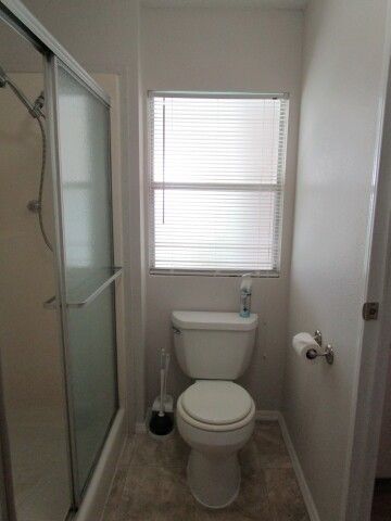 ensuite shower, toilet