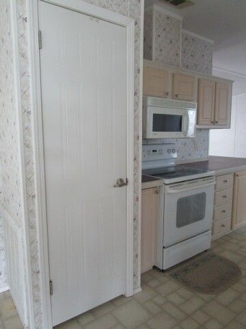 pantry, GE microwave, GE range