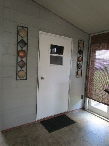 8x10 storage shed entry