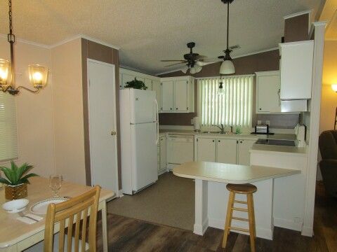 dining, open kitchen