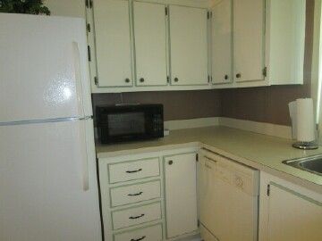 small black & decker microwave