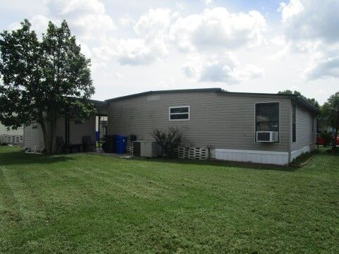 spacious Northside rear yard