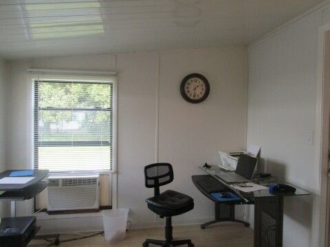 desk area in room addition