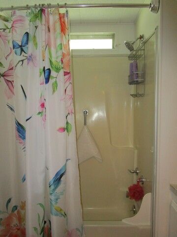 hall bath tub/shower combo