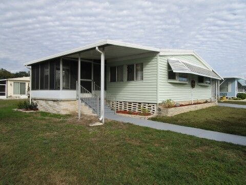 angle view, newly painted concrete