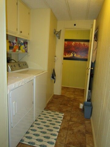 indoor laundry entry